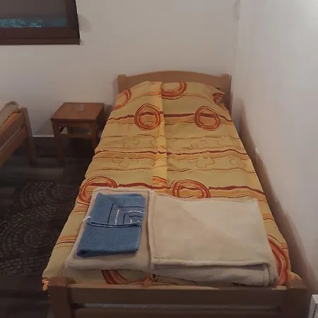 Sastavci * Tjentiste